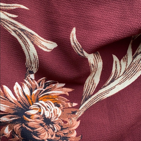 Patterned Blouse with Neck Tie - Picture 3 of 4